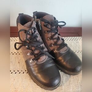 Women's Black and Brown Lace-Up Boots UGG Size 5